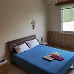 דירה Lovely House *